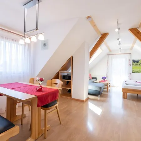 Haus Hilda Fechtig Πανσιόν Uhlingen-Birkendorf